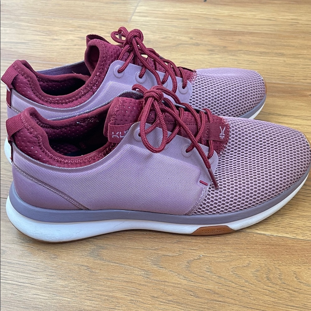 KURU Size 10 Women's Sneakers, Burgundy